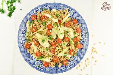 Fusilli met venkel, pijnboompitjes